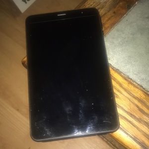 Nuu tablet 8